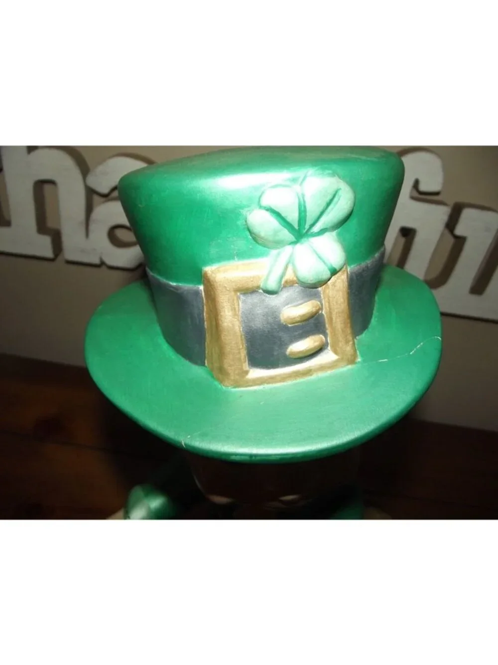 Leprechaun Smiley Boy Figurine Green Hat Shillelagh Stick pipe Mushroom pot gold